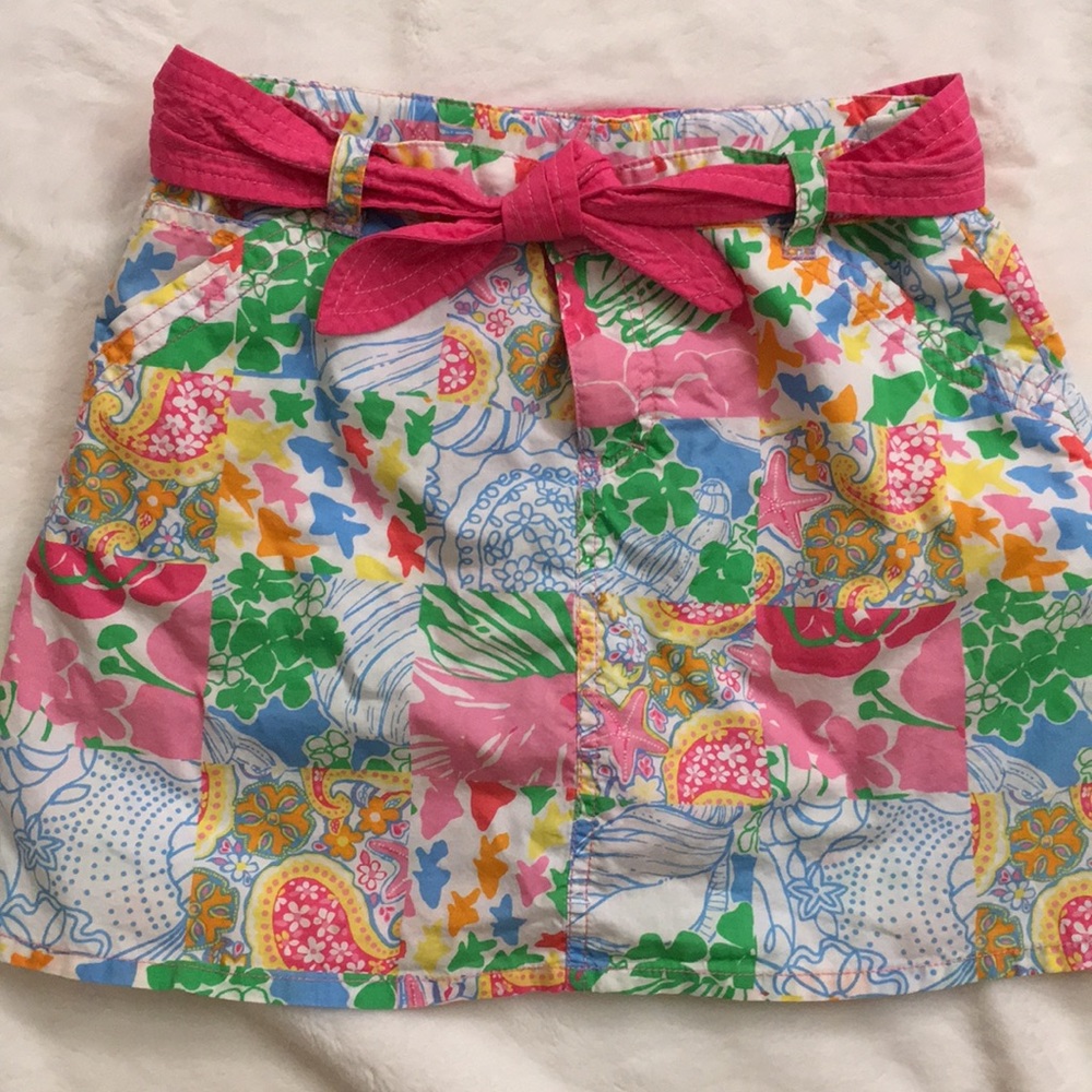 Lilly Pulitzer skort. Adorable pattern & colors.